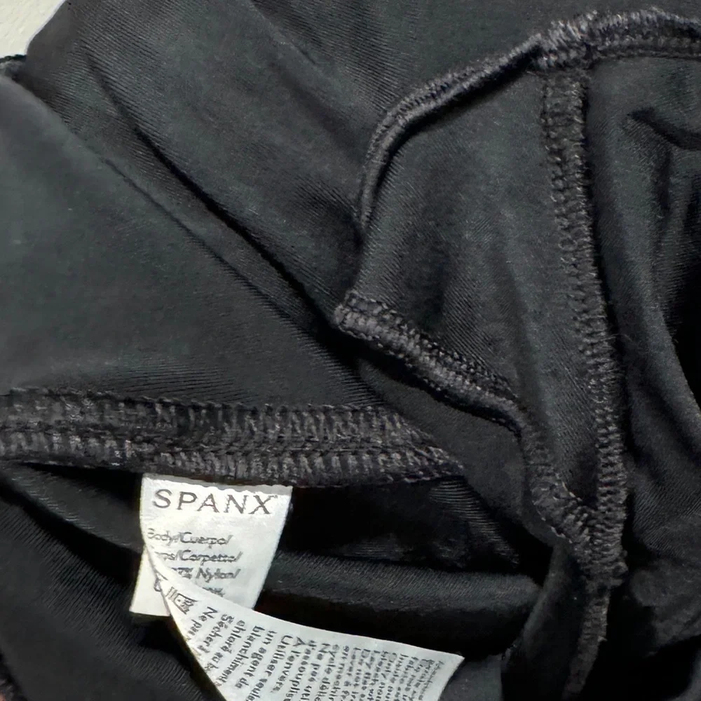 Spanx Faux Leather Black Leggings Size Medium - Picture 12 of 16